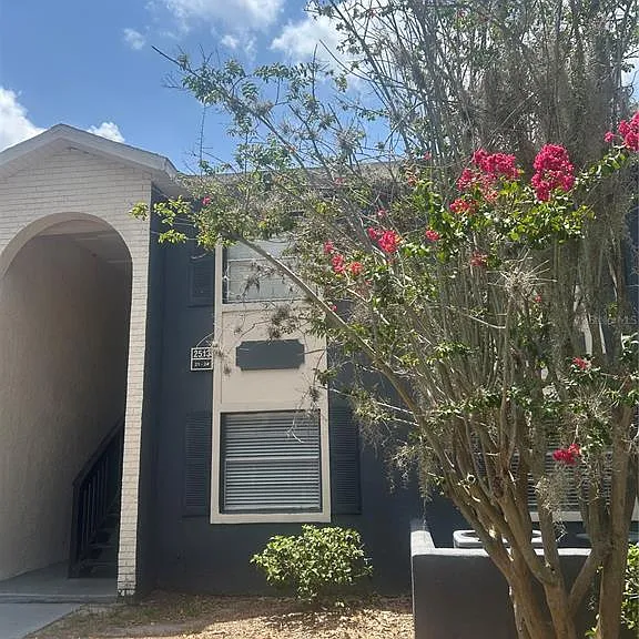 2513 N Alafaya Trl #21 — Photo 1