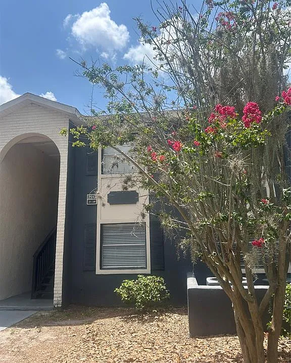 2513 N Alafaya Trl #21