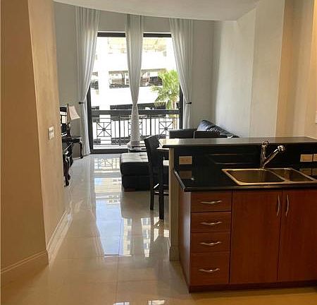 4th image of 801 S Olive Ave Unit 421