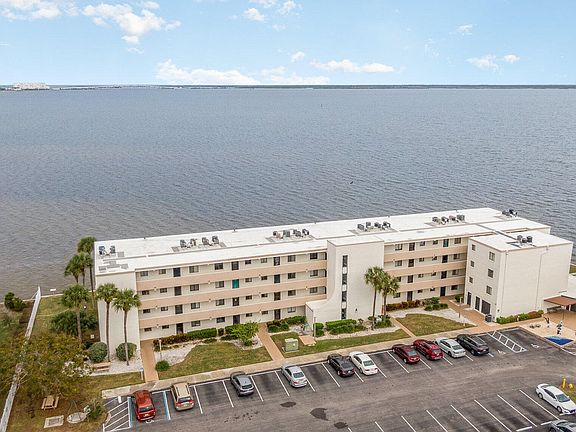 2nd image of 2465 S Washington Ave #201