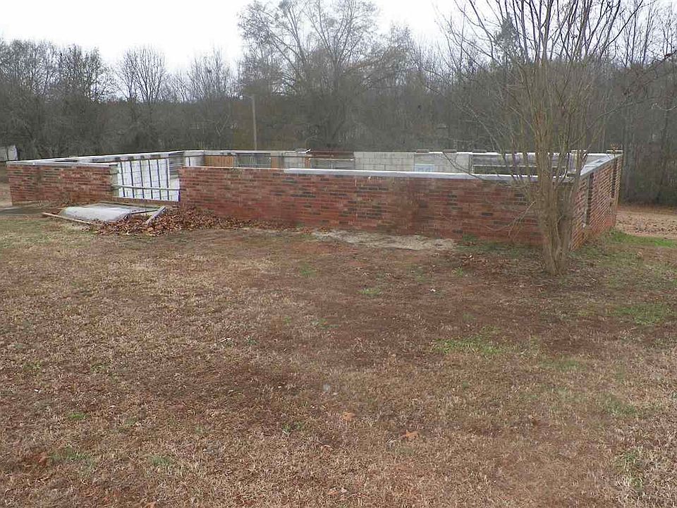 1st image of 105 Slawson Dr