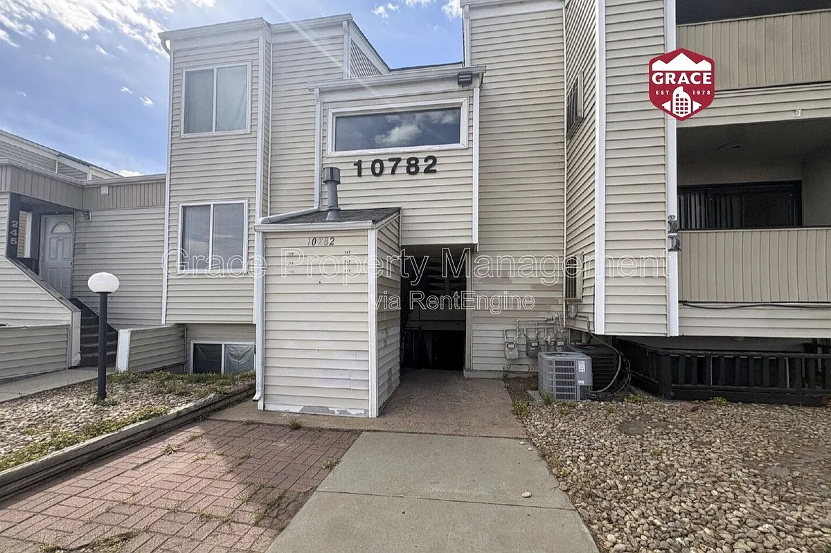 Building Photo - 10782 E Exposition Ave #246