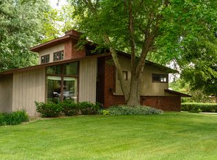 1914 Stratford Ln, Marshalltown, IA 50158
