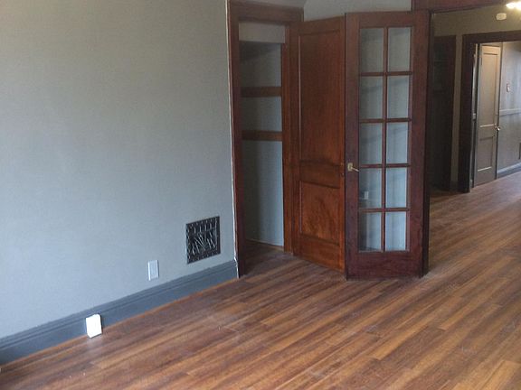 4947 Front room