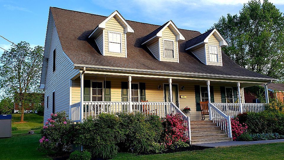 2nd image of 2637 Avalon Ave NW