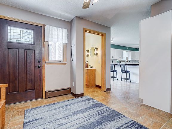 5th image of 25 Bogue Ave
