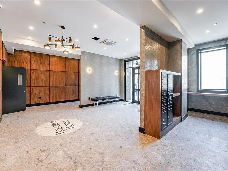 237 Washington St #401 — Photo 18