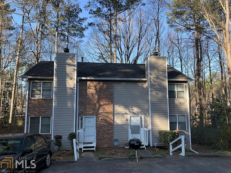 1st image of 4018 Hawthorne Cir SE APT 2