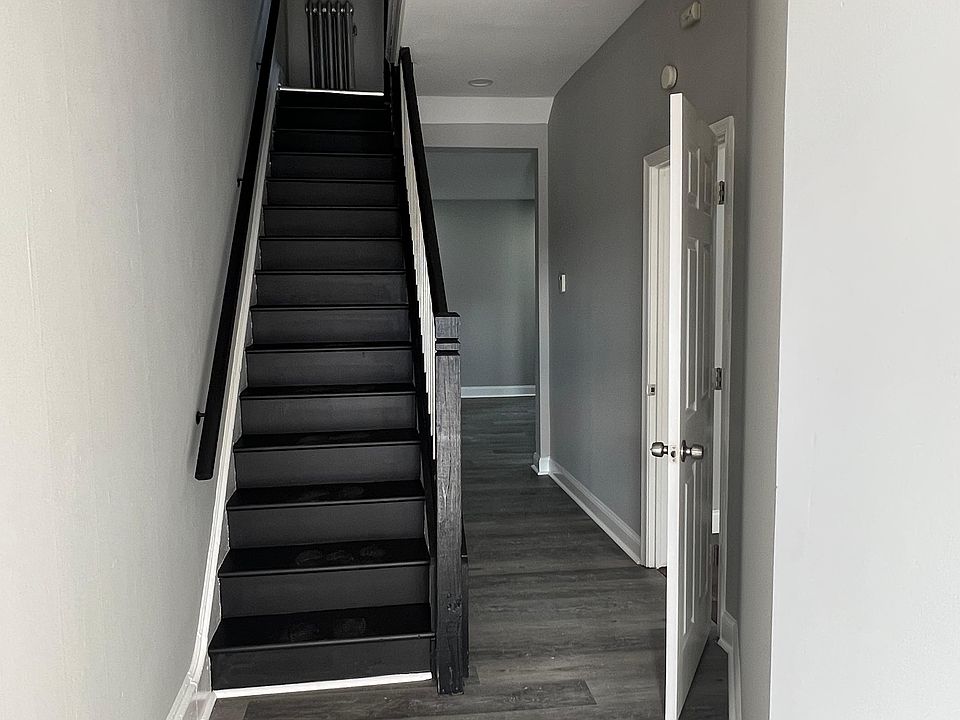 1st image of 503 Astor St Floor 1