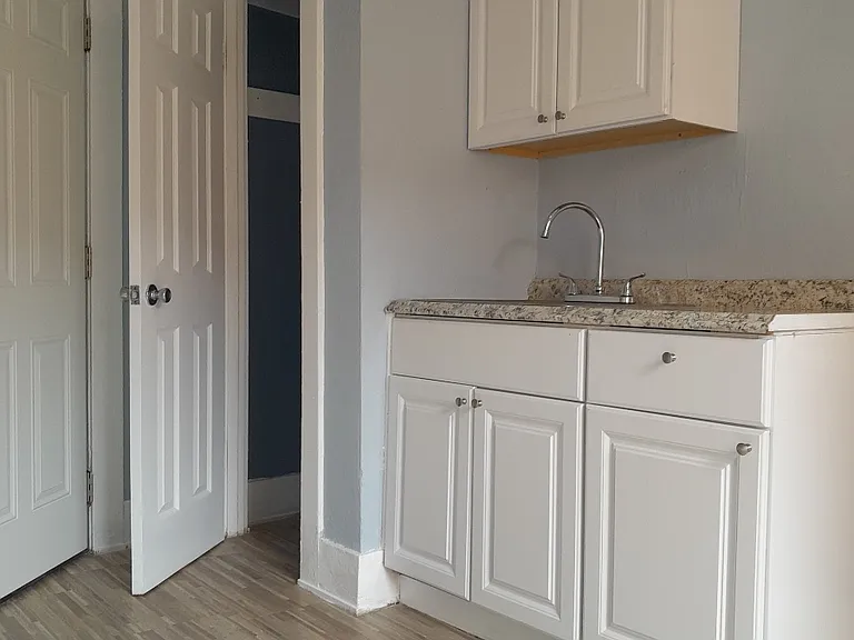 1401 S Palos Verdes St #6 — Photo 3