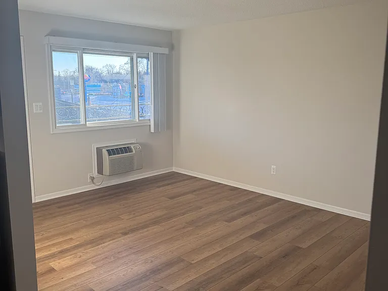 332 N Rochester Rd #7 — Photo 9