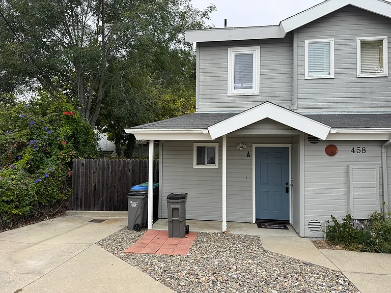 458 Islay St #A — Photo 1