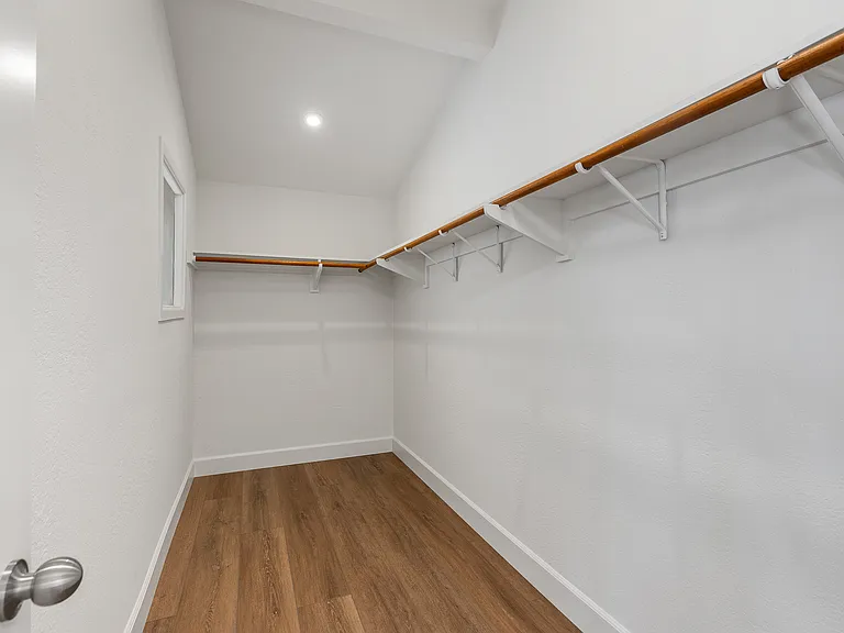 24512 Alta Vista Dr #B — Photo 17