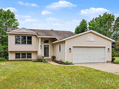 4050 Rector St NE, Rockford, MI, 49341