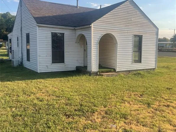 230 E Broadway St, Lexington, OK 73051