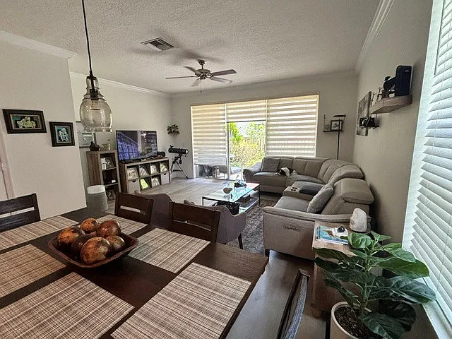 3 bed, 2.5 bath, 1502 sqft, $3,000 — Photo 3