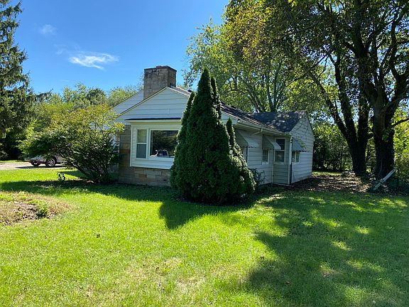 2nd image of 143 E Colon Rd