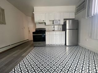 88 W 24th St #8B, Bayonne, NJ 07002