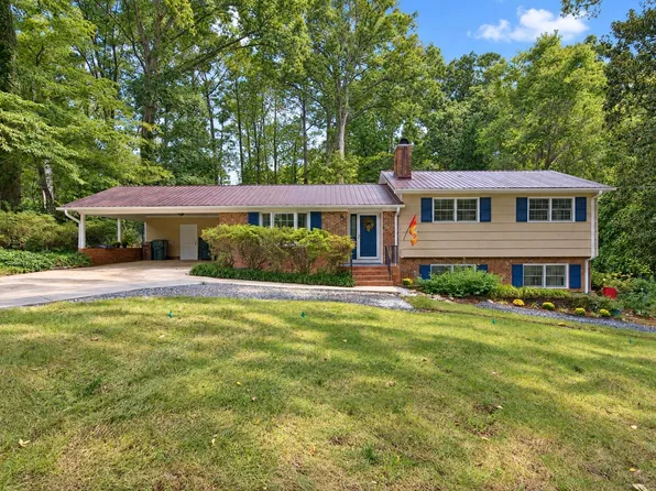 1302 Kingston Ridge Rd, Cary, NC 27511