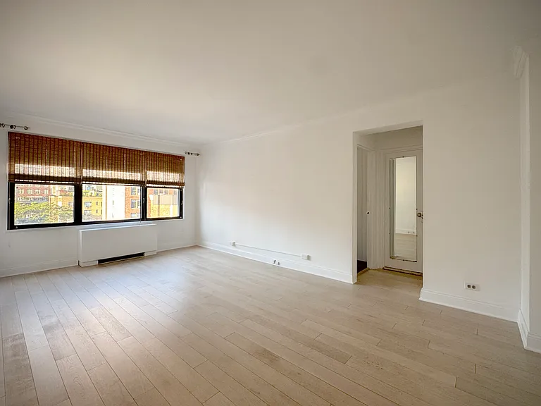 120 E 90th St #11B — Photo 3