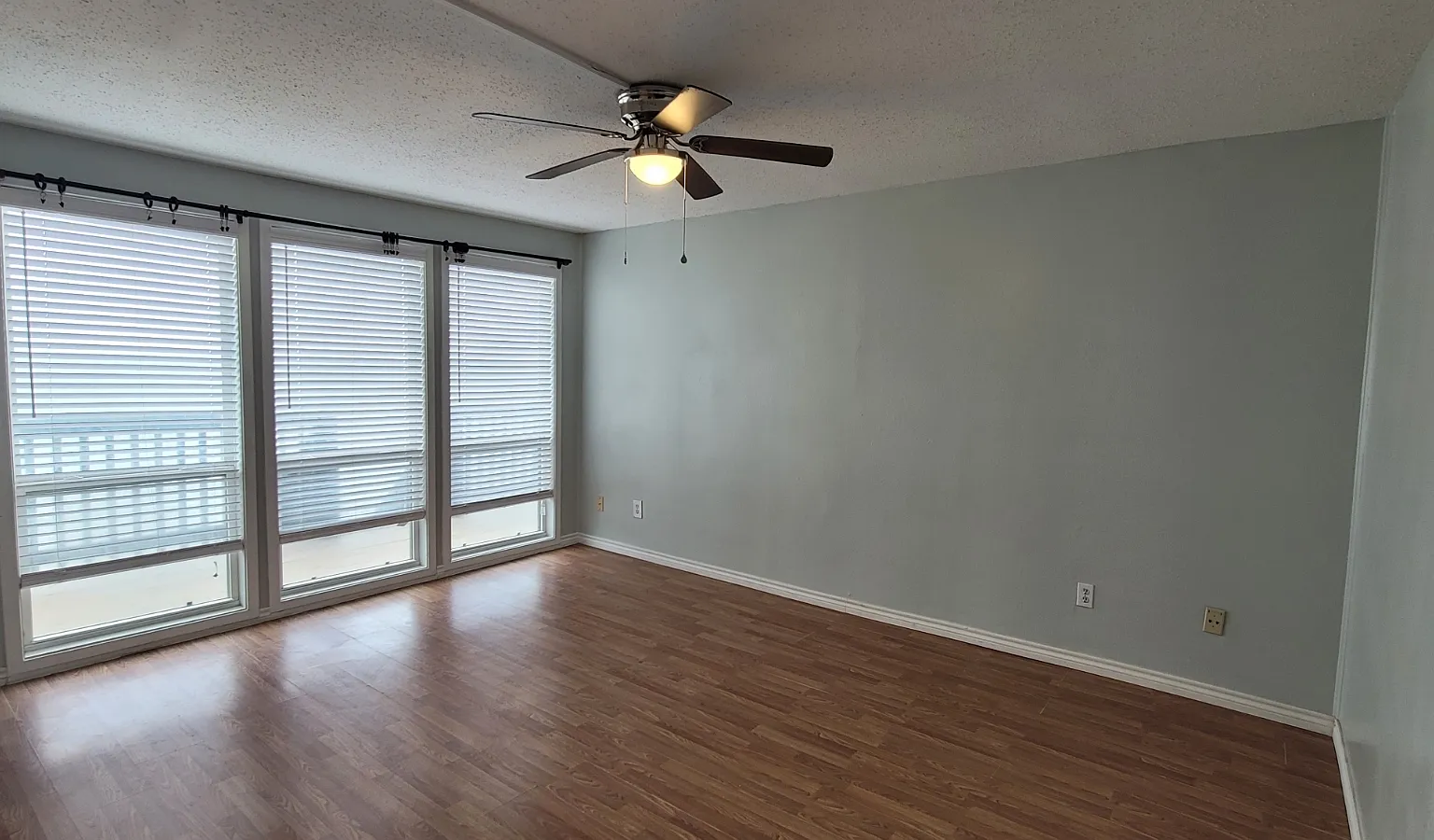 Ocean Dr, 3402 #33 - 1 — Photo 4