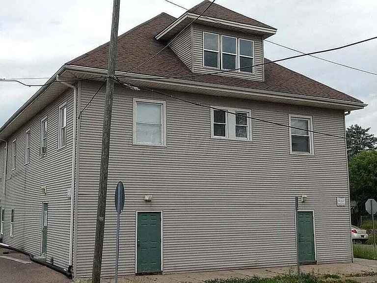 403 Maple Ave #B — Photo 1