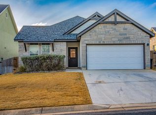 303 Winston Dr, Fredericksburg, TX 78624