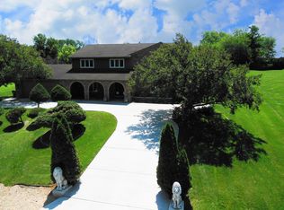 246 Redbird Ct, Bloomingdale, IL 60108