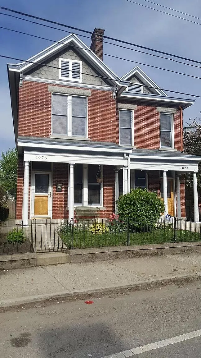 3 bed, 2.5 bath, 1730 sqft, $2,900 — Photo 2