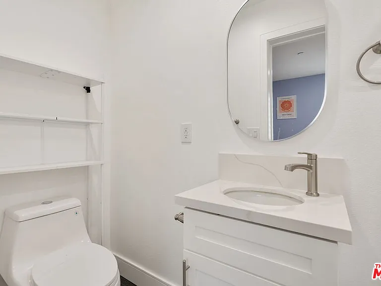 1341 N Mariposa Ave — Photo 44