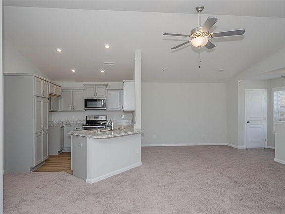 3rd image of 1843 Jesse Ln #35-305