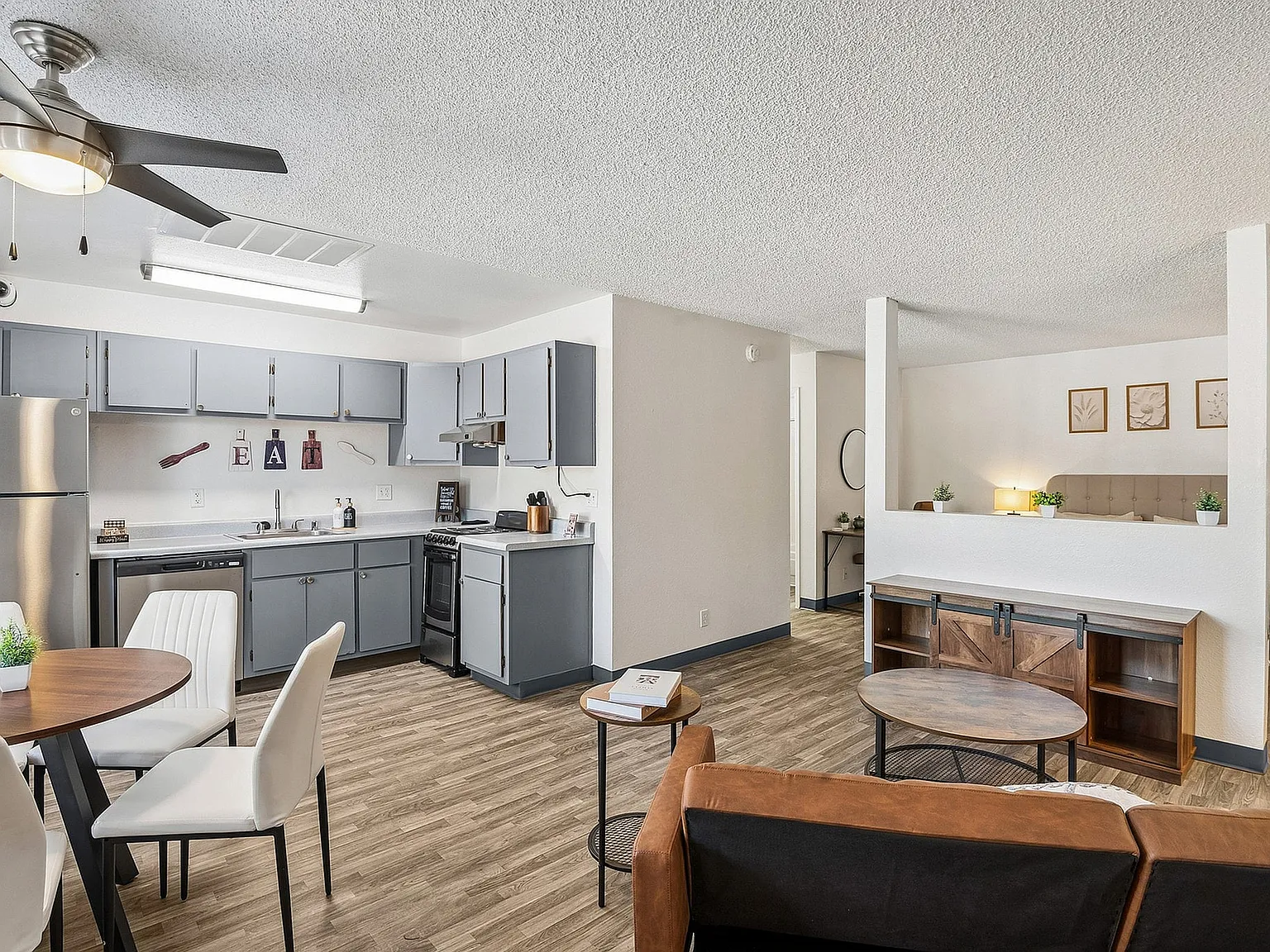 Vista Alegre Apartments — Photo 1