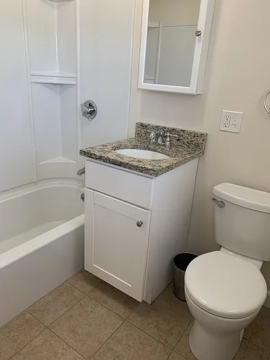 1105 Lexington St #9 — Photo 4