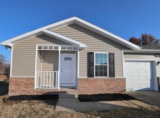 1100 Chariton Dr, Boonville, IN 47601