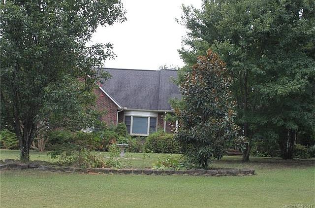 1st image of 170 Wagon Ln