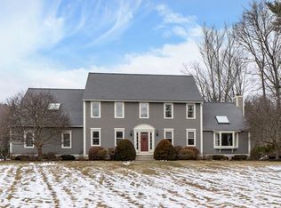 18 Ridge Rd, Pepperell, MA 01463