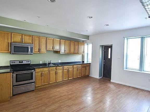 3rd image of 118 S 46th St #1R