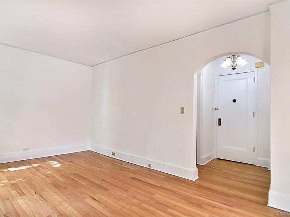 5th image of 48 Sagamore Road #32