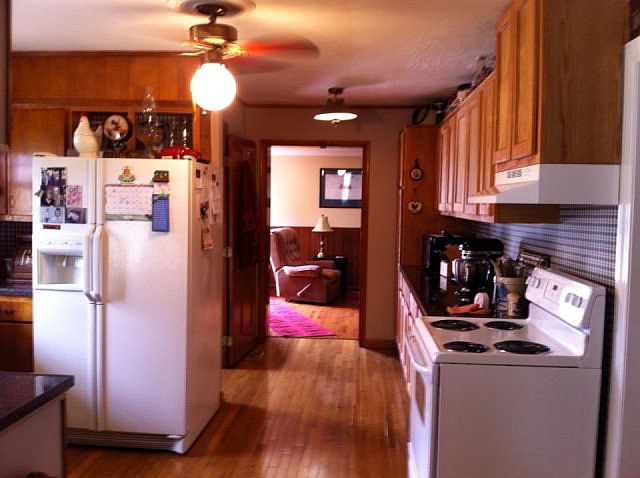 2nd image of 116 Sunset Dr