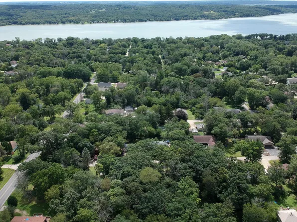 W3777 Cypress Dr, Lake Geneva, WI 53147