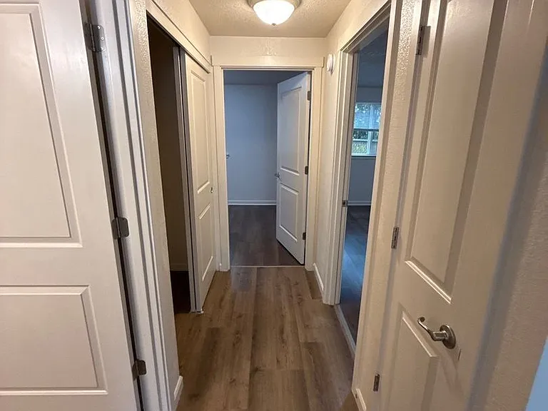 903 Bryan Ct — Photo 11