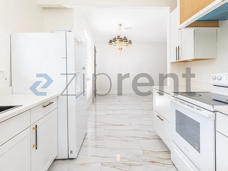 1445 Bird Rd — Photo 6