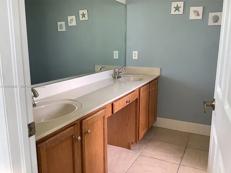 7050 SW 164th Ct — Photo 18