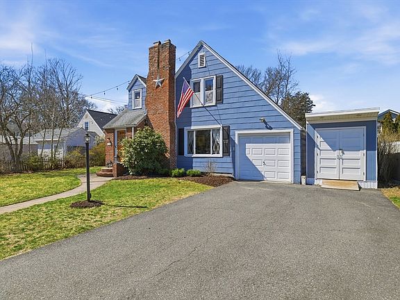 2nd image of 246 Dwight Rd