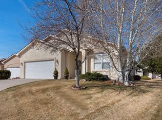 272 E Poppy Ln, Pueblo West, CO 81007