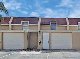 19430 Bobolink Dr, Hialeah, FL 33015