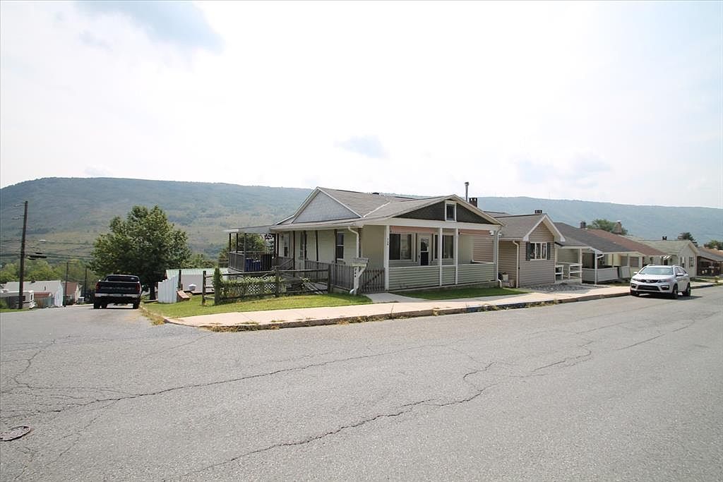 744 Edgemont Ave, Palmerton, PA 18071 Zillow