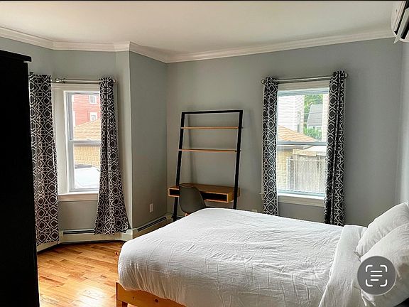 5th image of 160-162 Transit St APT 160-1