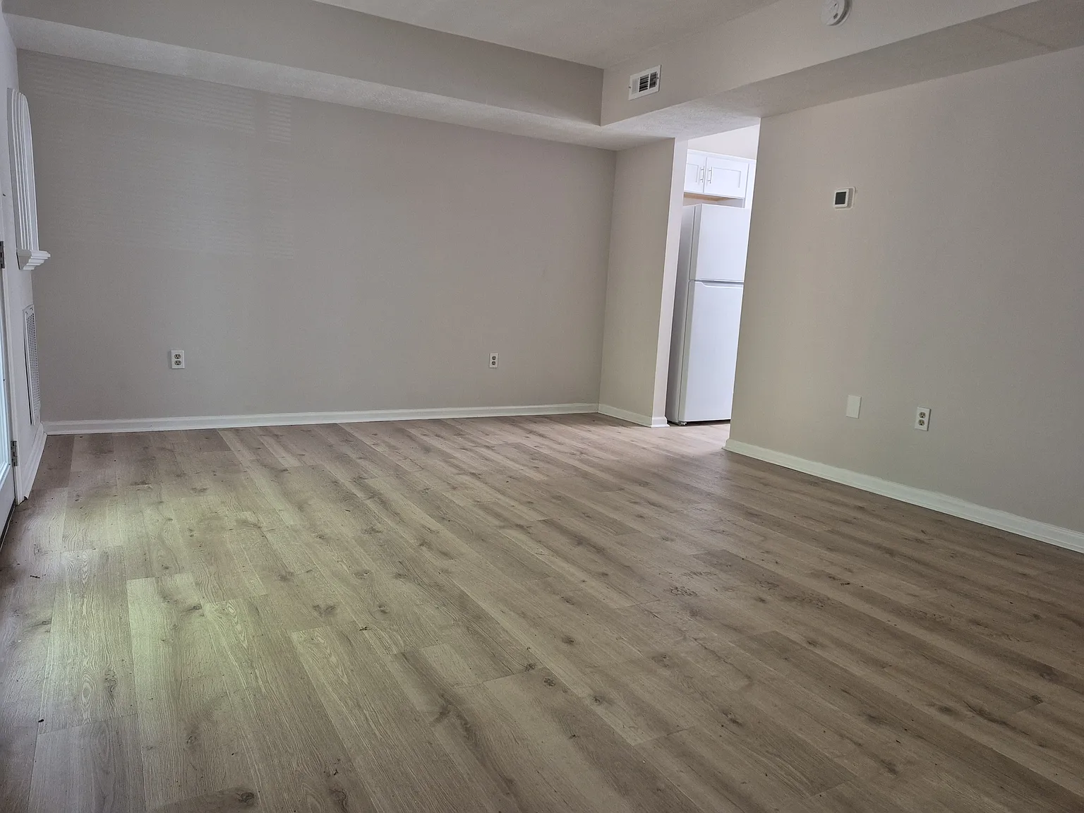 3 bed, 1.5 bath, 1170 sqft, $1,875 — Photo 3