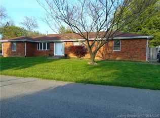 1910 Blackmore St, Madison, IN 47250